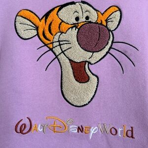 Disney Purple Tigger sweatshirt L